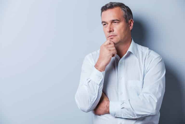 Schiefe Zähne korrigieren ohne Zahnspange: Ist das möglich?