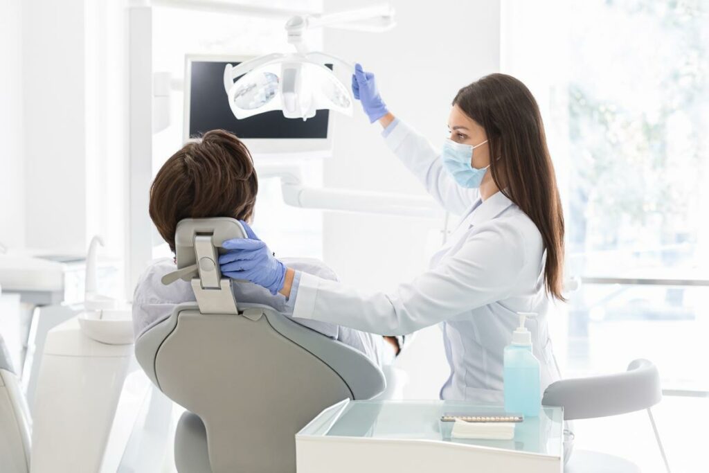 Procedure for professional teeth cleaning